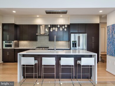 6208 Lakeview Dr, Falls Church, VA 22041 - photo 5