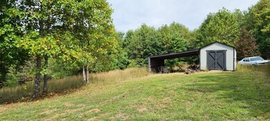 922 Robinhood Rd, Callands, VA 24530 - photo 4