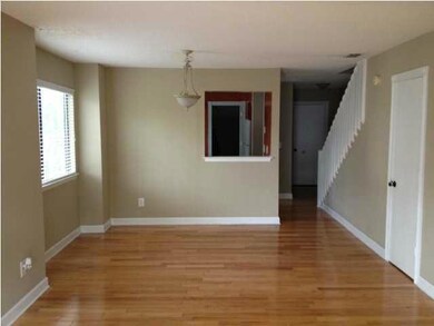 1141 shadow lake 2 LIVING ROOM