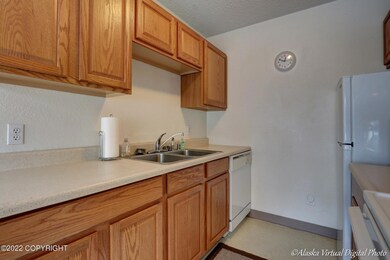 5306 E 24th Ave unit 4, Anchorage, AK 99508 - photo 6