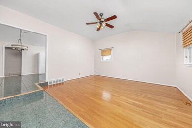 70 Pleasant Valley Dr, West Deptford, NJ 08096 - photo 5