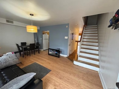 227 Hill Rise, Calverton, NY 11933 - photo 4