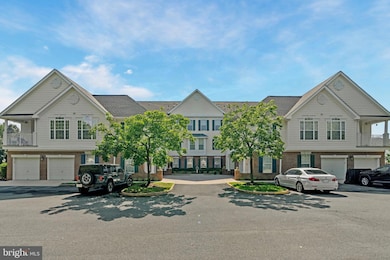 25230 Pond View Square unit 301, Chantilly, VA 20152 - photo 2