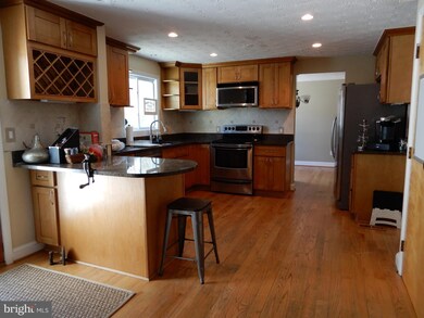 3053 Railroad Vine Ct, Fairfax, VA 22031 - photo 5