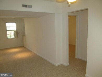 6714 W Wakefield Dr unit A1, Alexandria, VA 22307 - photo 4