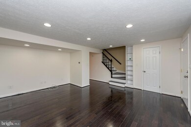 9330 Cabot Ct, Laurel, MD 20723 - photo 4