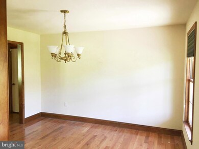 14039 Hollow Rd, Hancock, MD 21750 - photo 5