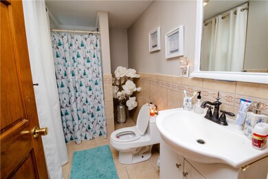 63 Alger Ave, Providence, RI 02907 - photo 7
