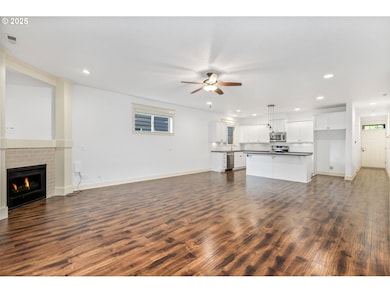 8826 SW Spruce St, Portland, OR 97223 - photo 3