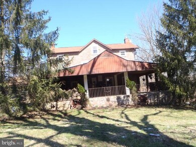 77 Macfarland Ave, Ivyland, PA 18974 - photo 2