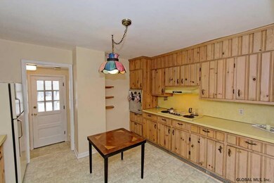 17 Wertman Ln, Albany, NY 12211 - photo 7