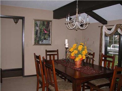 Formal dining room is great for entertaining famil