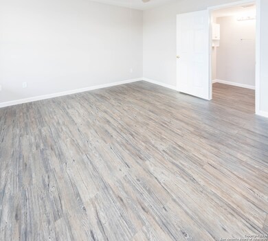 3330 State Highway 173 N, Hondo, TX 78861 - photo 5