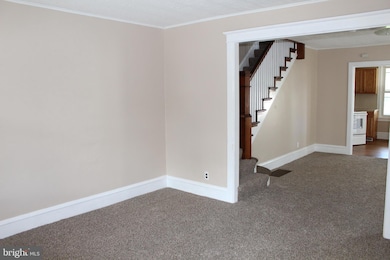 23 W 2nd St, Boyertown, PA 19512 - photo 7