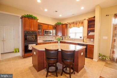 44331 Apache Cir, Ashburn, VA 20147 - photo 2