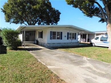 5251 Mohawk St, Zephyrhills, FL 33542 - photo 3