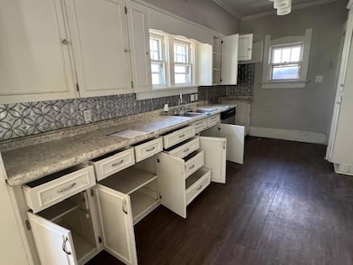 1322 Morgan Ave, Parsons, KS 67357 - photo 5