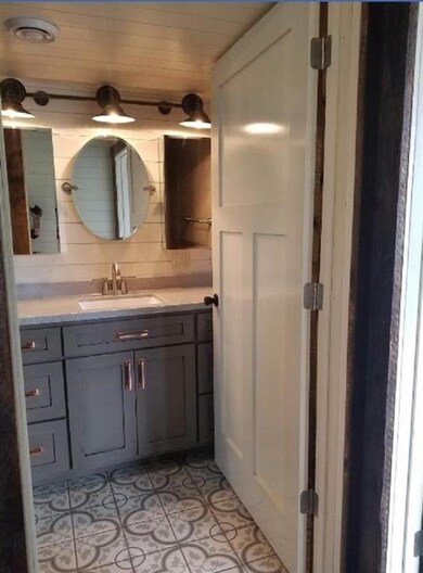 50 N 3rd St unit 2, Lansing, IA 52151 - photo 4