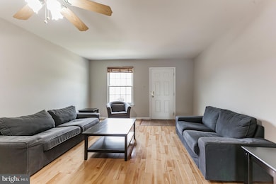 21 Carriage Knoll Ct, Langhorne, PA 19047 - photo 3