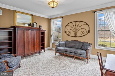 587 Fawnview Cir, Blue Bell, PA 19422 - photo 5