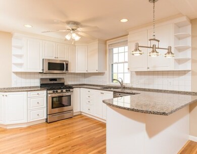 600 Trapelo Rd unit 12, Waltham, MA 02452 - photo 5