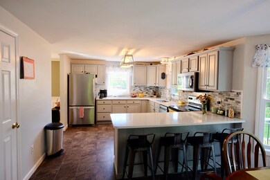 285 Elm St, Concord, NH 03303 - photo 3