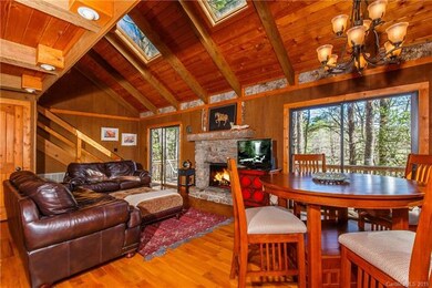 Fireplace, gas logs...vented