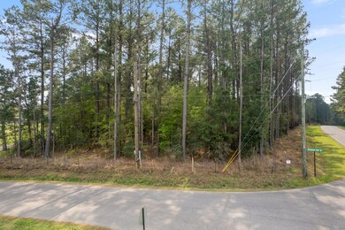 621 Hickory Gr road