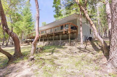 3635 Wards Creek Rd, Rogue River, OR 97537 - photo 2