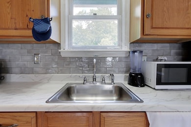 35 Cedar St unit 4, Gardner, MA 01440 - photo 2