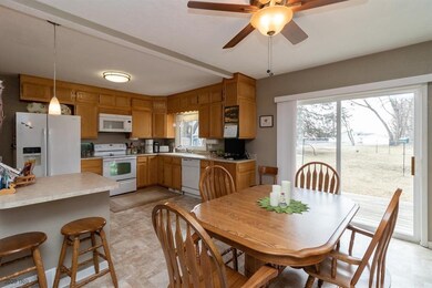 2142 Watrous Ave, Des Moines, IA 50321 - photo 7