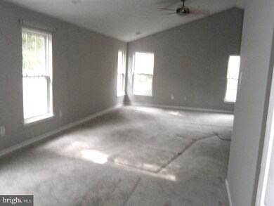 6402 Wood Pointe Dr, Glenn Dale, MD 20769 - photo 4