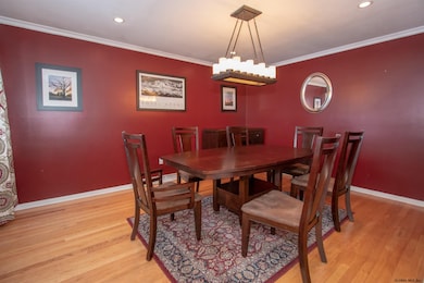 37 Swartson Ct, Albany, NY 12209 - photo 5