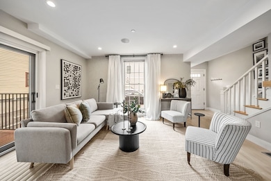 108 Mount Pleasant Ave unit 108R, Roxbury, MA 02119 - photo 2