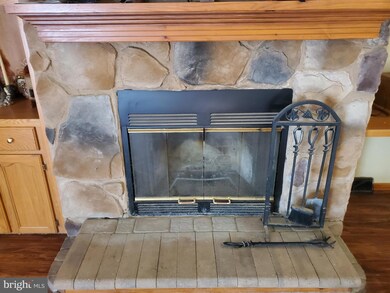 500 Shellbark Dr, Newport, PA 17074 - photo 2