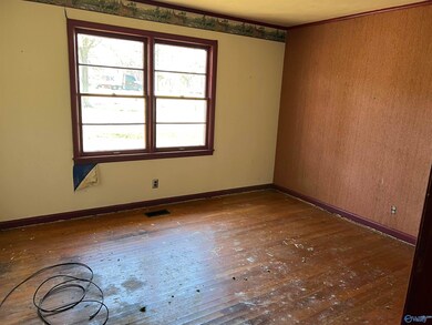 507 W Grand Ave, Rainbow City, AL 35906 - photo 3