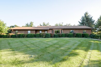 Duncan_Ln_SE_5666_Caledonia_49316-1