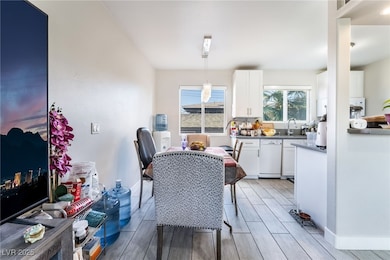 370 N 13th St, Las Vegas, NV 89101 - photo 6