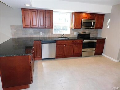 7220 Woody Knoll Dr, Slatington, PA 18080 - photo 4