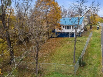 301 Bertha St, Pulaski, VA 24301 - photo 3