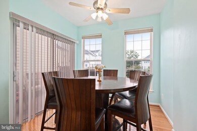 13055 Park Crescent Cir, Herndon, VA 20171 - photo 7