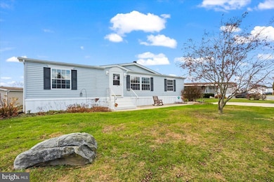 801 Birch St, New Providence, PA 17560 - photo 2