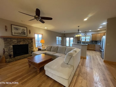 1033 Shell Mountain Rd, Sevierville, TN 37876 - photo 7