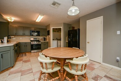 32003 Anne Ln, Pinehurst, TX 77362 - photo 6