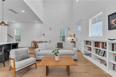 2047 E Little Crew Dr, Fayetteville, AR 72703 - photo 3