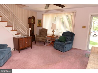 218 Morris Cir, Crum Lynne, PA 19022 - photo 4