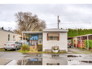 2420 NE Hembree St unit 52, McMinnville, OR 97128 - photo 3