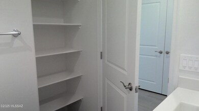 1560B Guest Bathroom