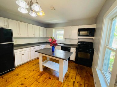 168 Mammoth Rd, Londonderry, NH 03053 - photo 5