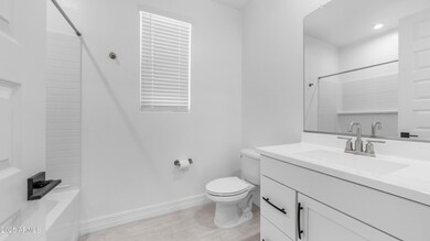 13359 W Eagle Feather Rd, Peoria, AZ 85383 - photo 4